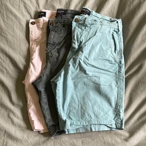 American Eagle Extreme flex shorts size 30